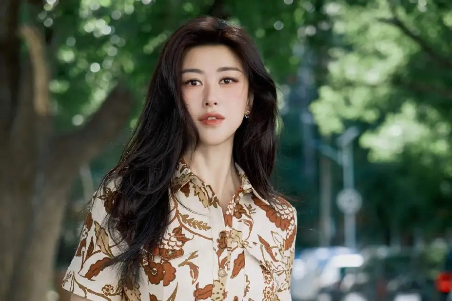 孙兴离婚后火速与富婆女友复合,感情故事再掀波澜
