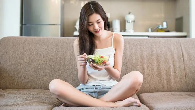 与蚊子缠斗的北方居民