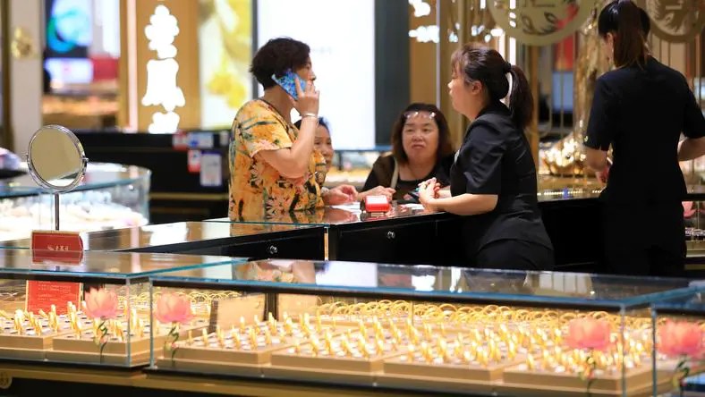 苏醒自嘲,是危机公关最优解吗?