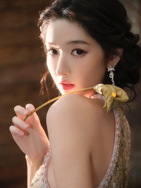 “三天看了近10个盘”，成都主城区新房豪宅化倒逼购房者转向二手房