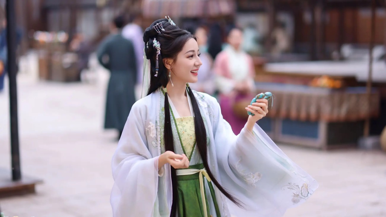 马德华六小龄童将出席陈丽华葬礼，称其是好大姐，望迟重瑞节哀！