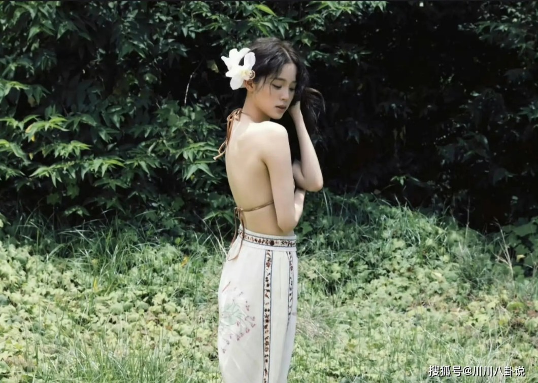 投胎是个技术活！妮可·基德曼女儿晒毕业舞会照，穿1.3万美元高定