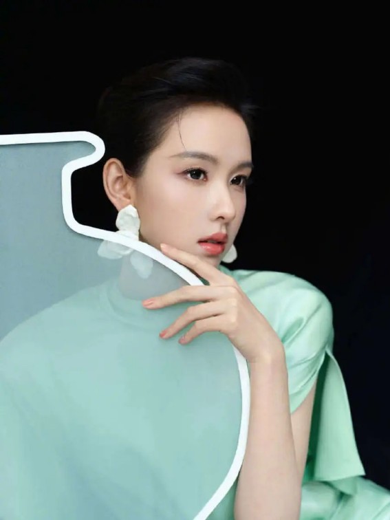 浪姐二公排名炸锅：王濛登顶，曾沛慈三连第五，阚清子老公50万砸榜引争议
